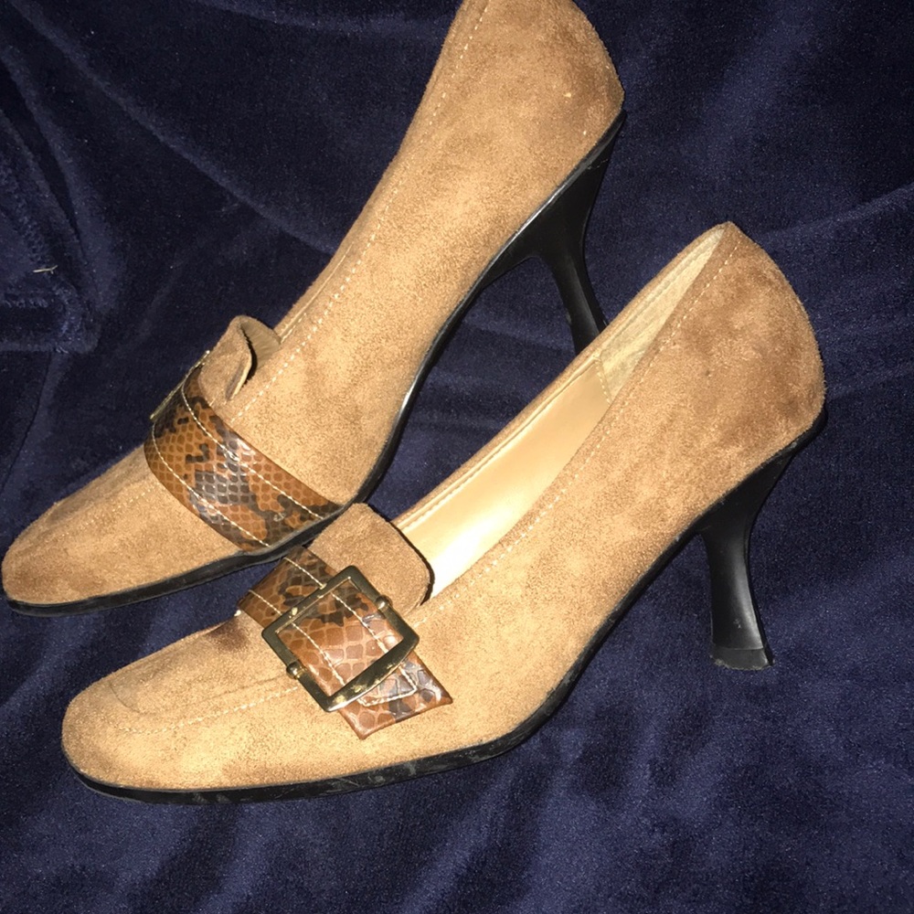 Shoes - Picture 2 of 2